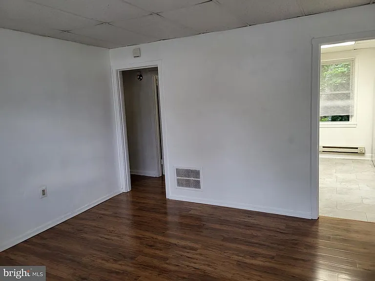 107 Wilson St — Photo 4