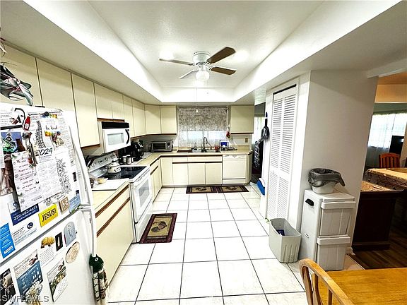 4th image of 413 Robert Ave