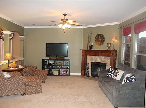 4th image of 223 Bradfield Ln