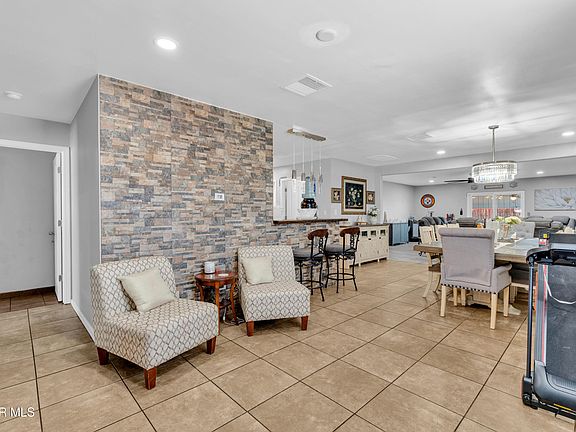 2nd image of 10300 Valle Suave Dr