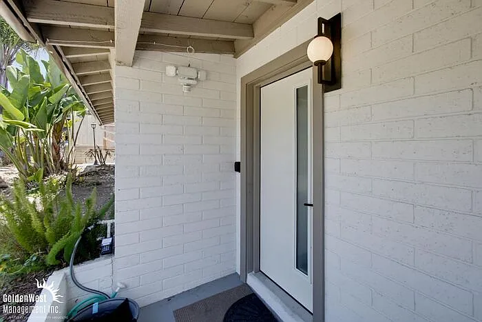 6201 Lorca Dr — Photo 2