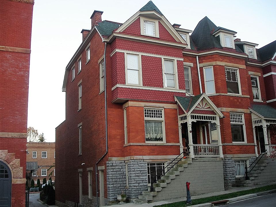 1st image of 310 Market St