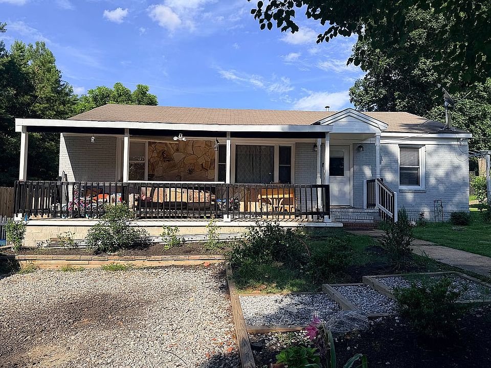 1st image of 2 Lafayette Dr