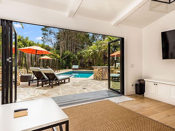 2 Bedroom Pool House