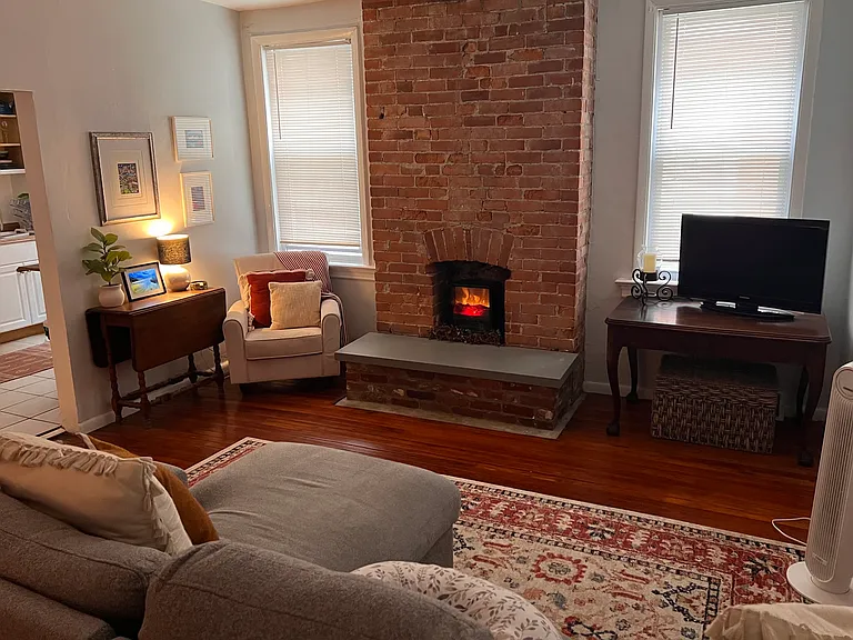 217 S Millvale Ave — Photo 3