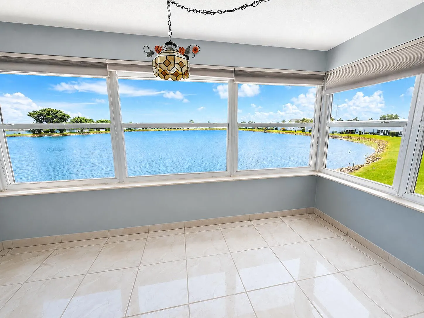 2 bed, 1.0 bath, 729 sqft, $1,700 — Photo 2