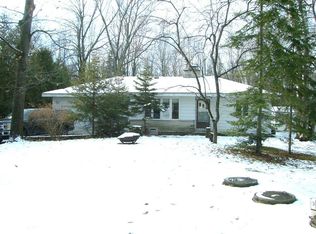 4087 Sand Bay Point Rd, Sturgeon Bay, WI 54235