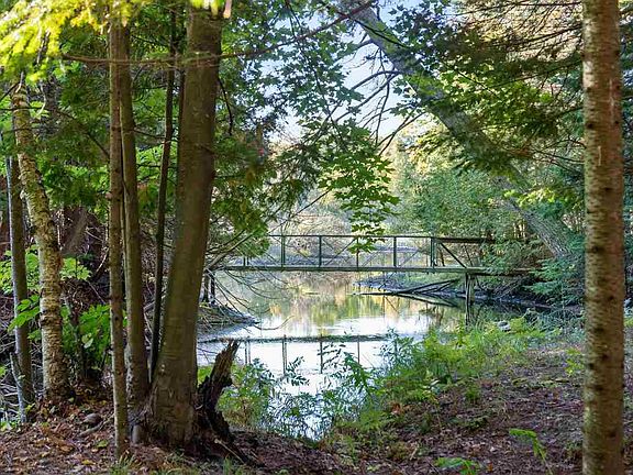 4th image of 5310 Hemingway Dr