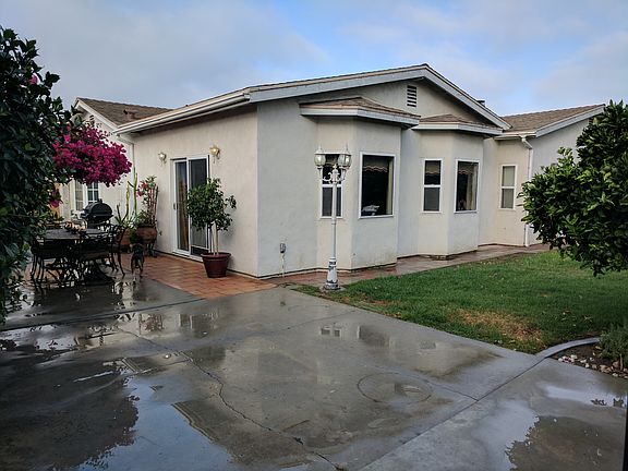 Spacious patio for BBQs