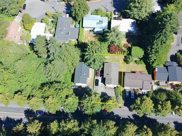 10616 Roosevelt Way NE, Seattle, WA 98125