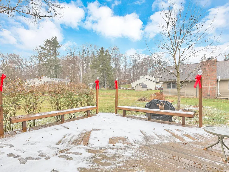 162 Denison Dr — Photo 9