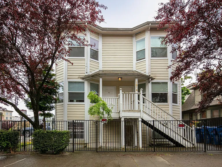 Harvard 6 Apartments — Photo 1