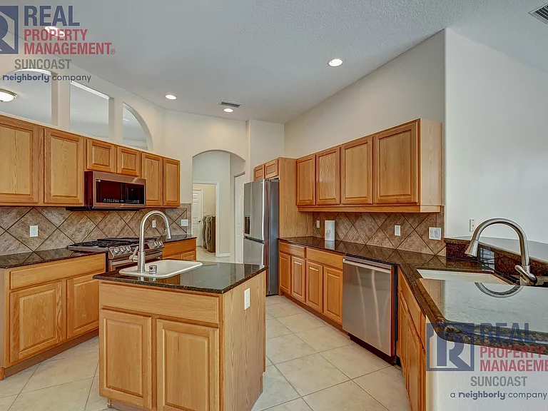 652 Planters Manor Way — Photo 13
