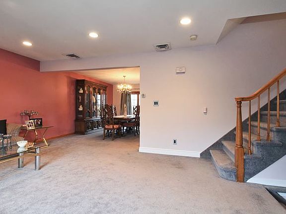 4th image of 5-21 2nd St #1X