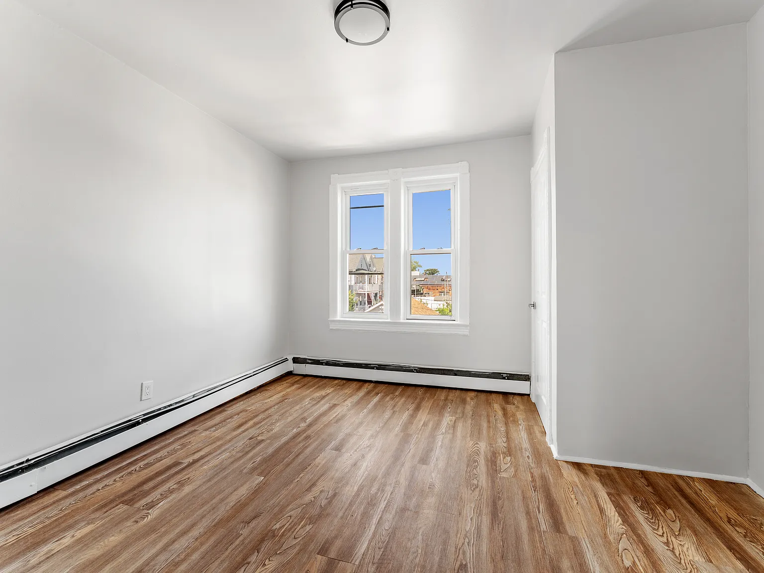 2 bed, $2,200 — Photo 3