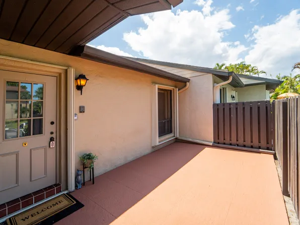 705 Sunny Pine Way #F, Greenacres, FL 33415