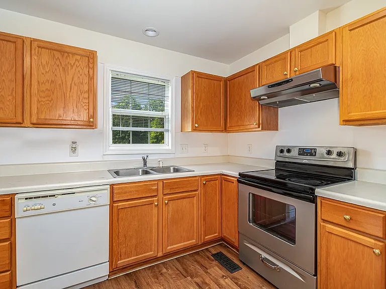 715 Afton Park Dr — Photo 14