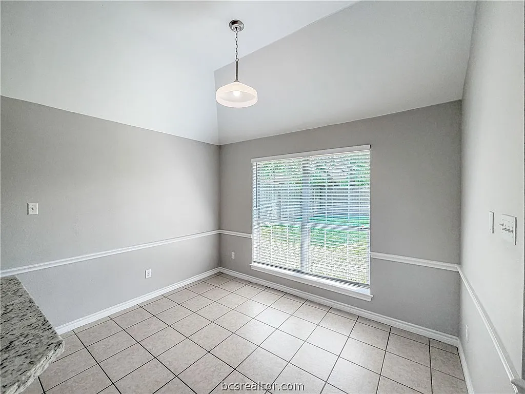 4 bed, 1619 sqft, $1,800 — Photo 4