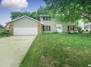 6503 N Camelot Rd, Peoria, IL 61615