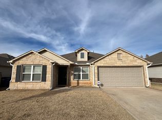 1840 Land Run Dr, El Reno, OK 73036