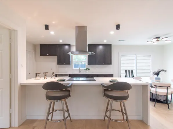 5326 De Lange Ln, Houston, TX 77092