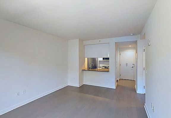 4th image of 45 Hoyt St APT 3F