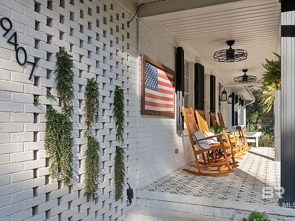 3rd image of 9407 Twin Beech Rd