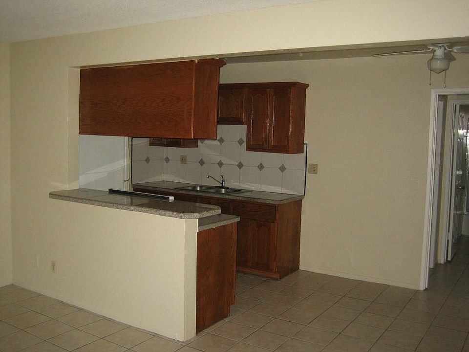 2nd image of 1619 E 4th Street # Fl Ground