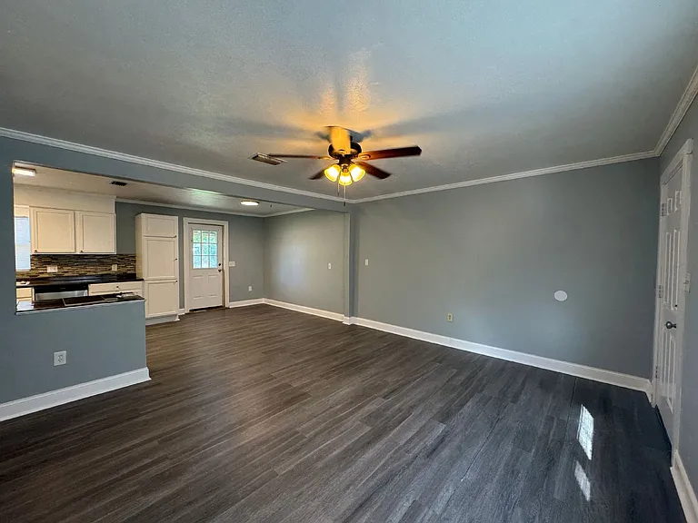 5117 Douglas St #A — Photo 4