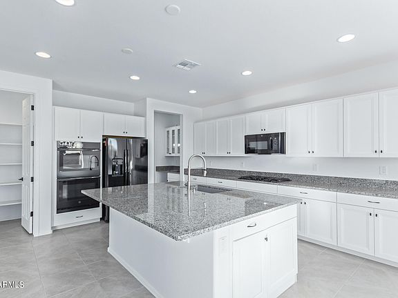 5th image of 18613 W SELDON Lane