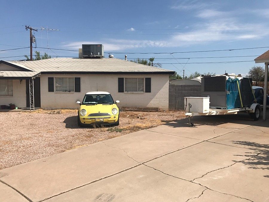 2nd image of 1016 W 18th St