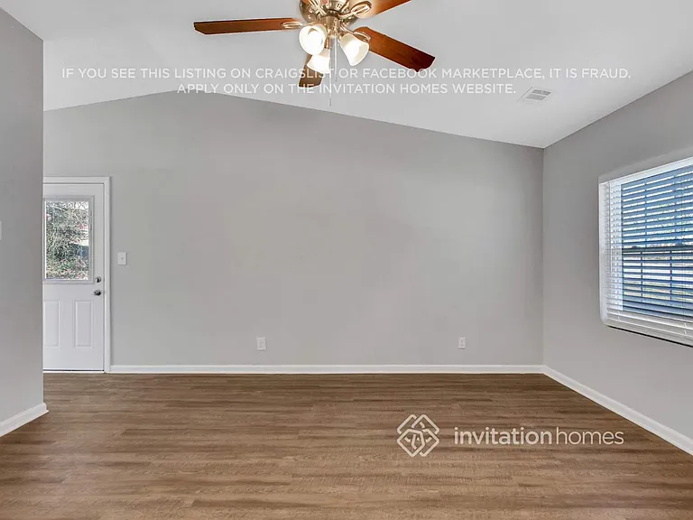 1459 Meadowlark Dr — Photo 5