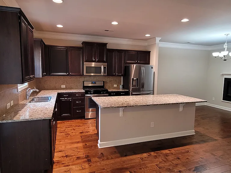 4185 Baverton Dr — Photo 6