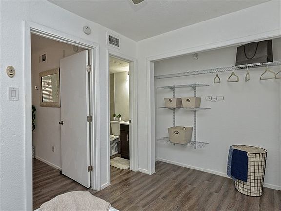 5th image of 1840 Burton Dr APT 184