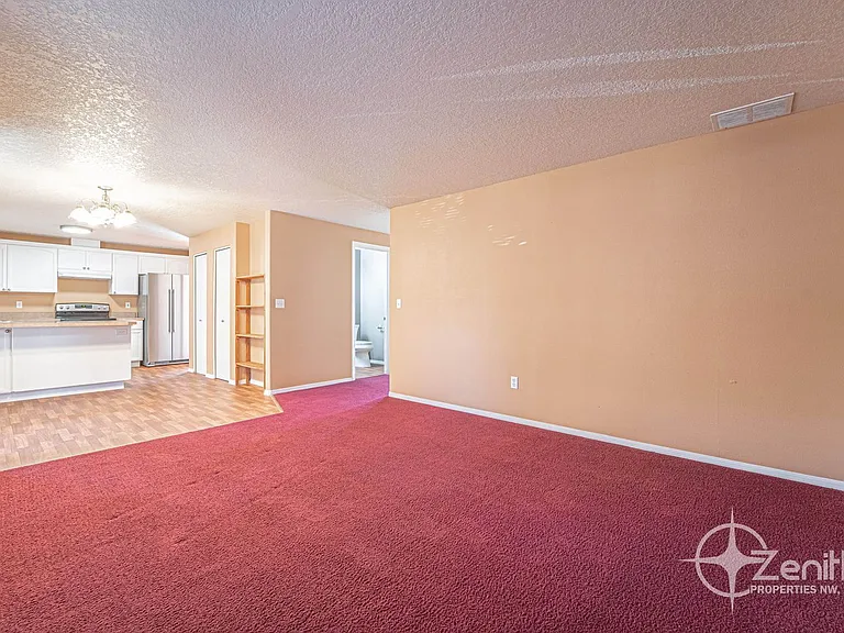 15501 NE 88th St — Photo 17