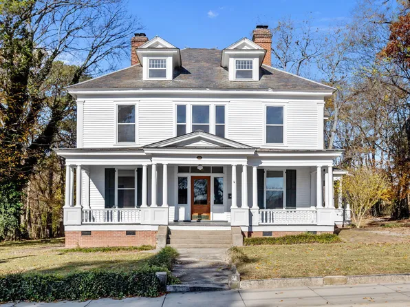 105 S Elm St, Louisburg, NC 27549