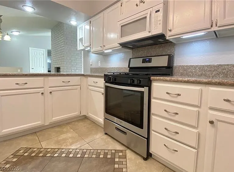 718 Skipjack Dr — Photo 12