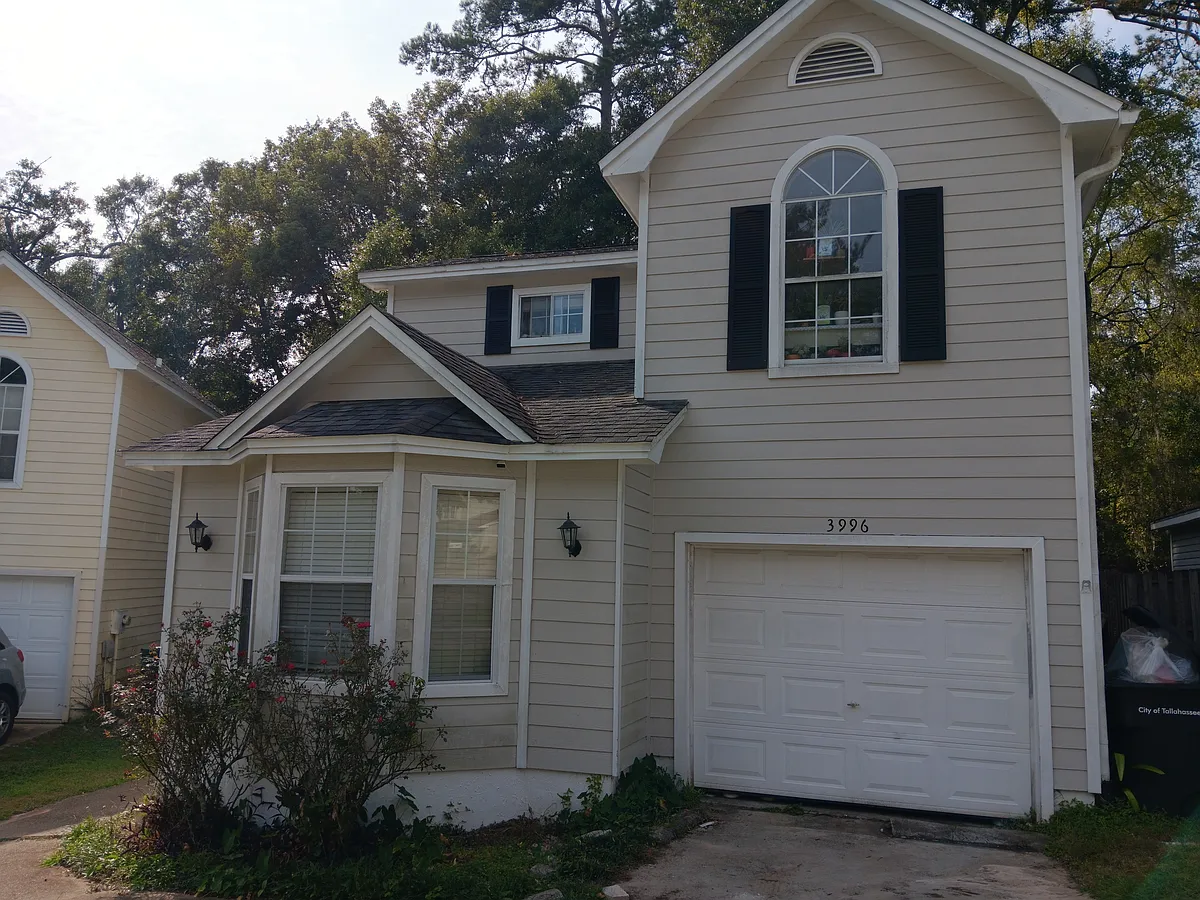 Building Photo - 3996 Bothwell Ter