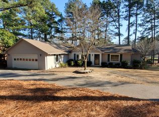 106 Oxford Ct, West End, NC 27376