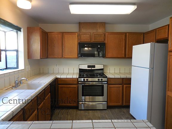 3rd image of 919 Wood Sorrel Dr