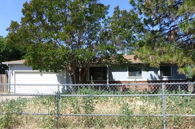 6915 9th St photo 1