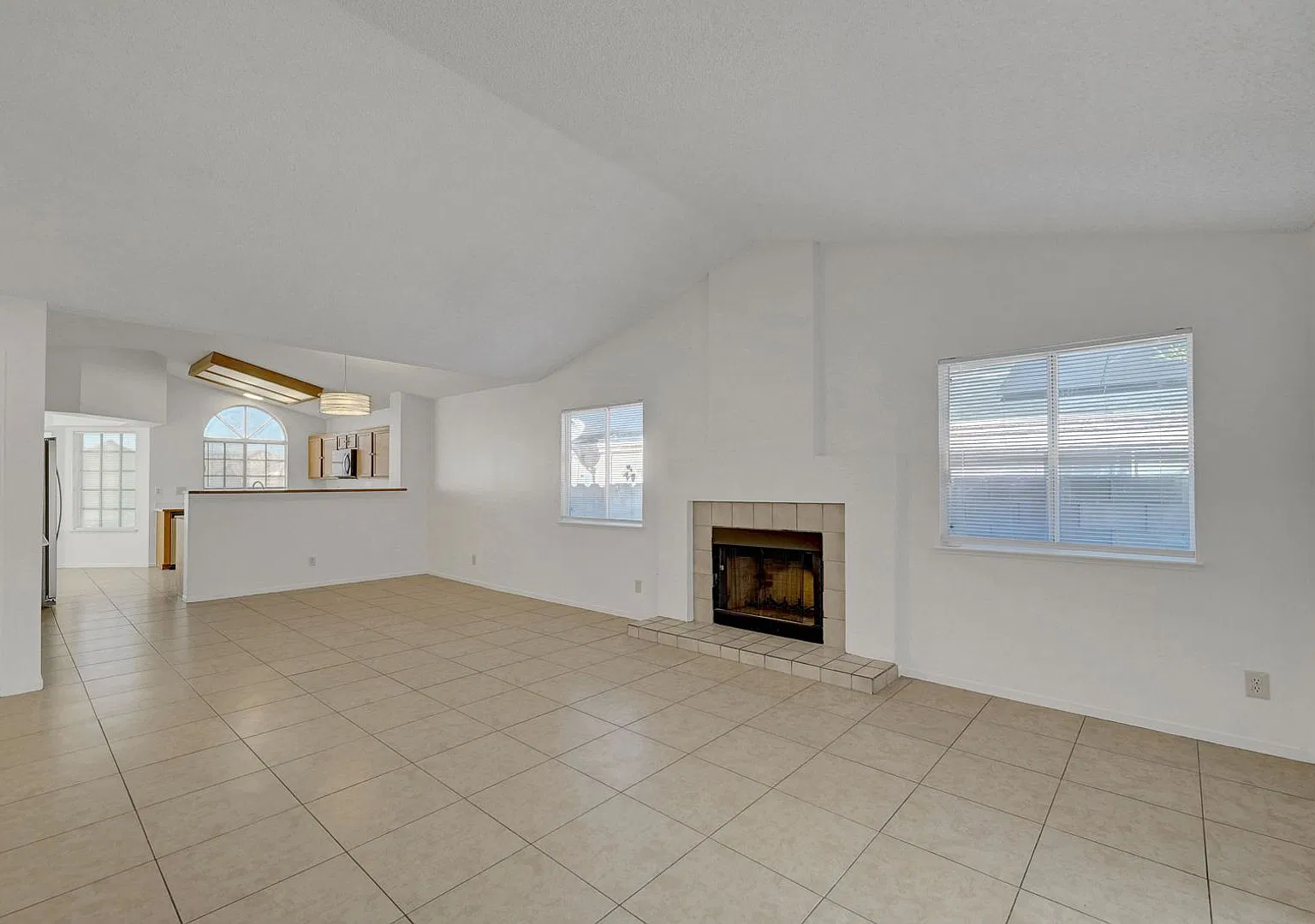 2234 Placer Creek - Single Story Open Floor Plan! — Photo 4