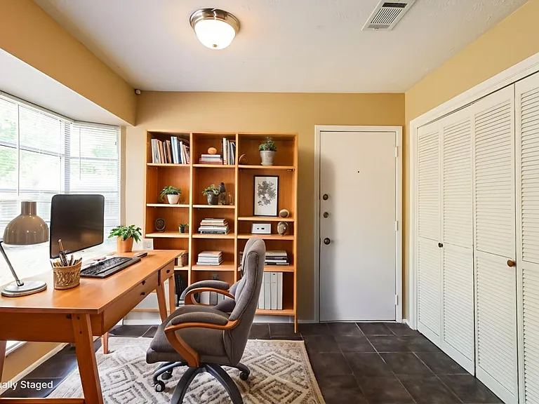 13427 Boonway Dr — Photo 16