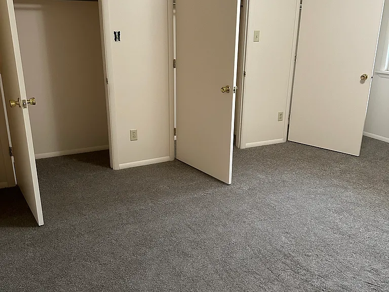 111 Evergreen St #10 — Photo 5