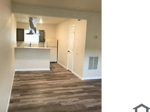 7302 Stewart Rd, Galveston, TX 77551