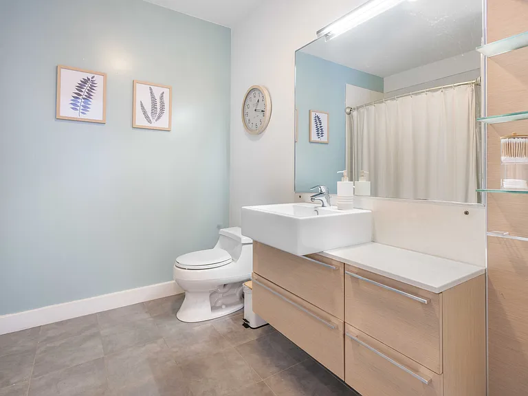 210 Bolton St #6 — Photo 17