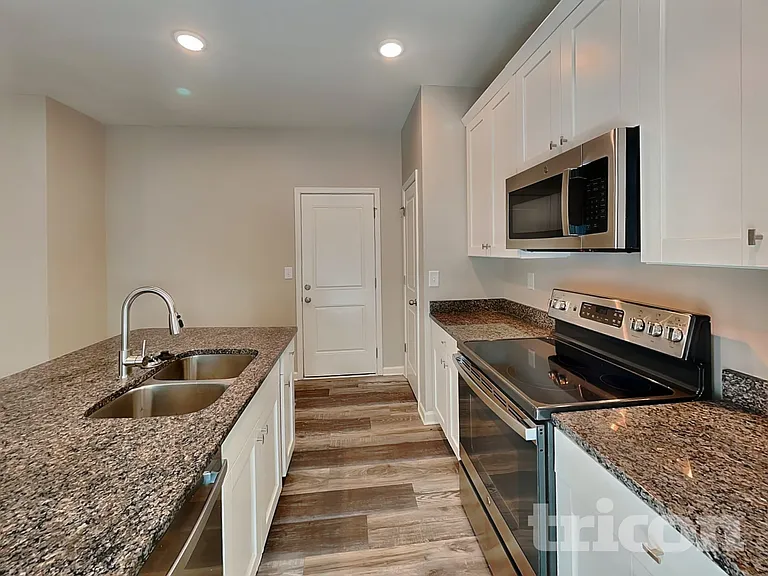 166 Oak Creek Rd — Photo 6