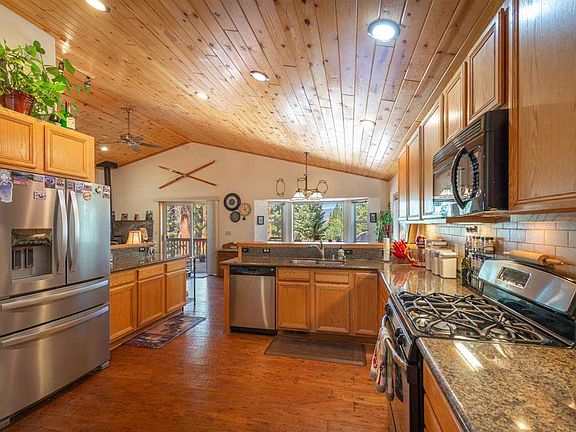 3rd image of 15141 Royal Way