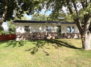 219 N 7th Ave, Winneconne, WI 54986