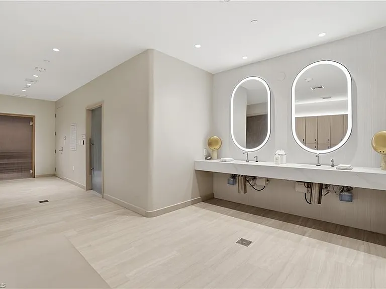 5100 Seagrass Blvd #201 — Photo 37